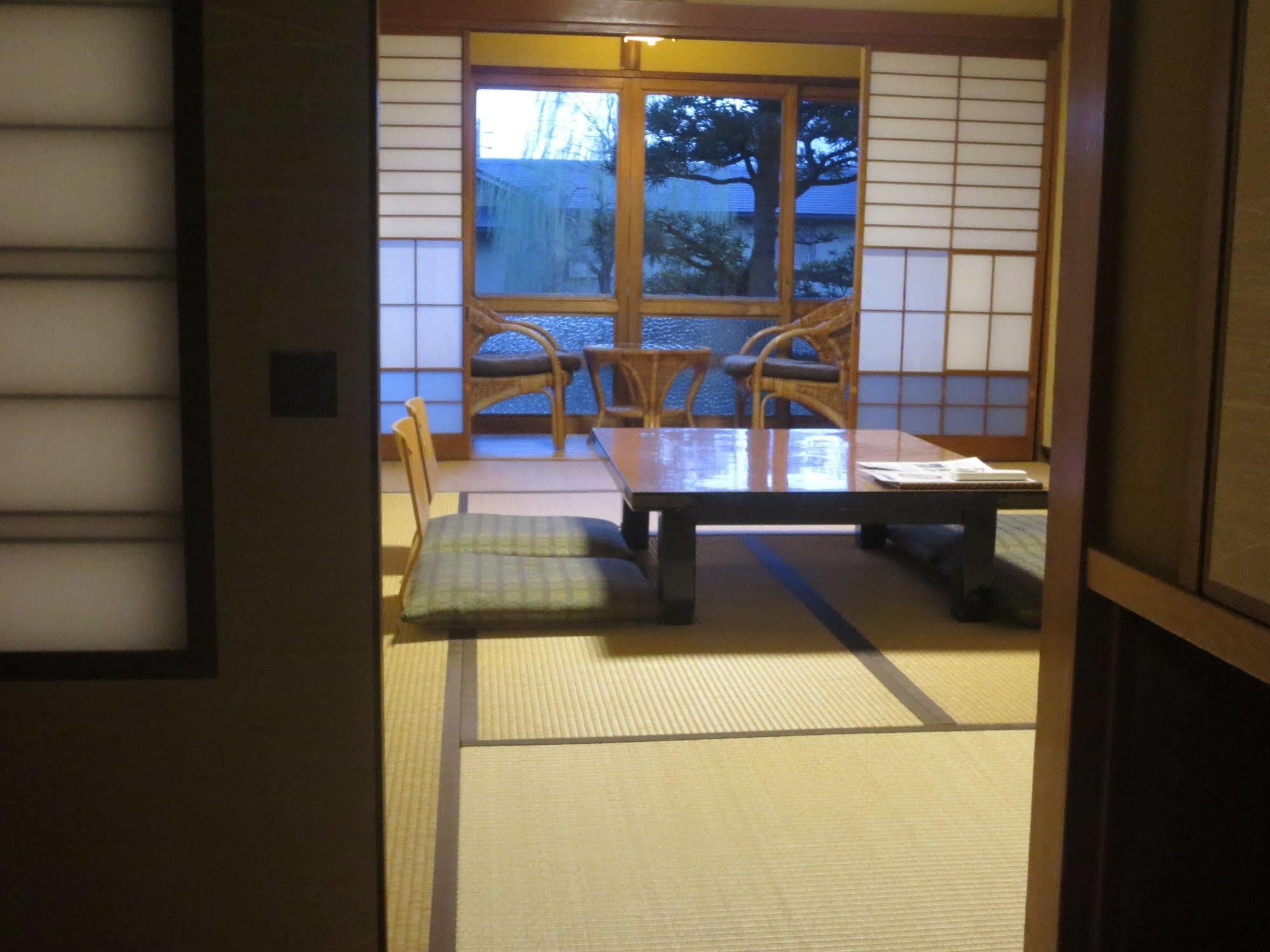 K'S House Ito Onsen - Historical Ryokan Hostel Εξωτερικό φωτογραφία